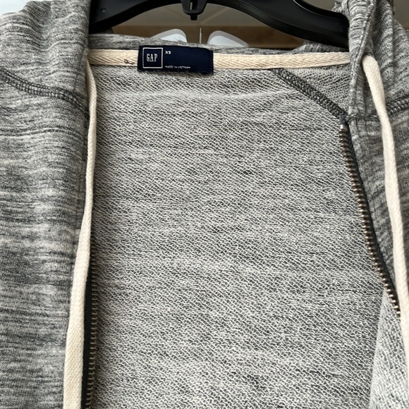 Gap gray blouse, size XS, NWT. - Picture 5 of 7